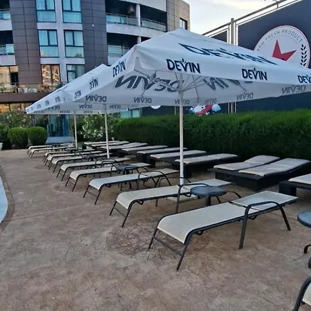 Sunny Plaza Celebrity Apartmán